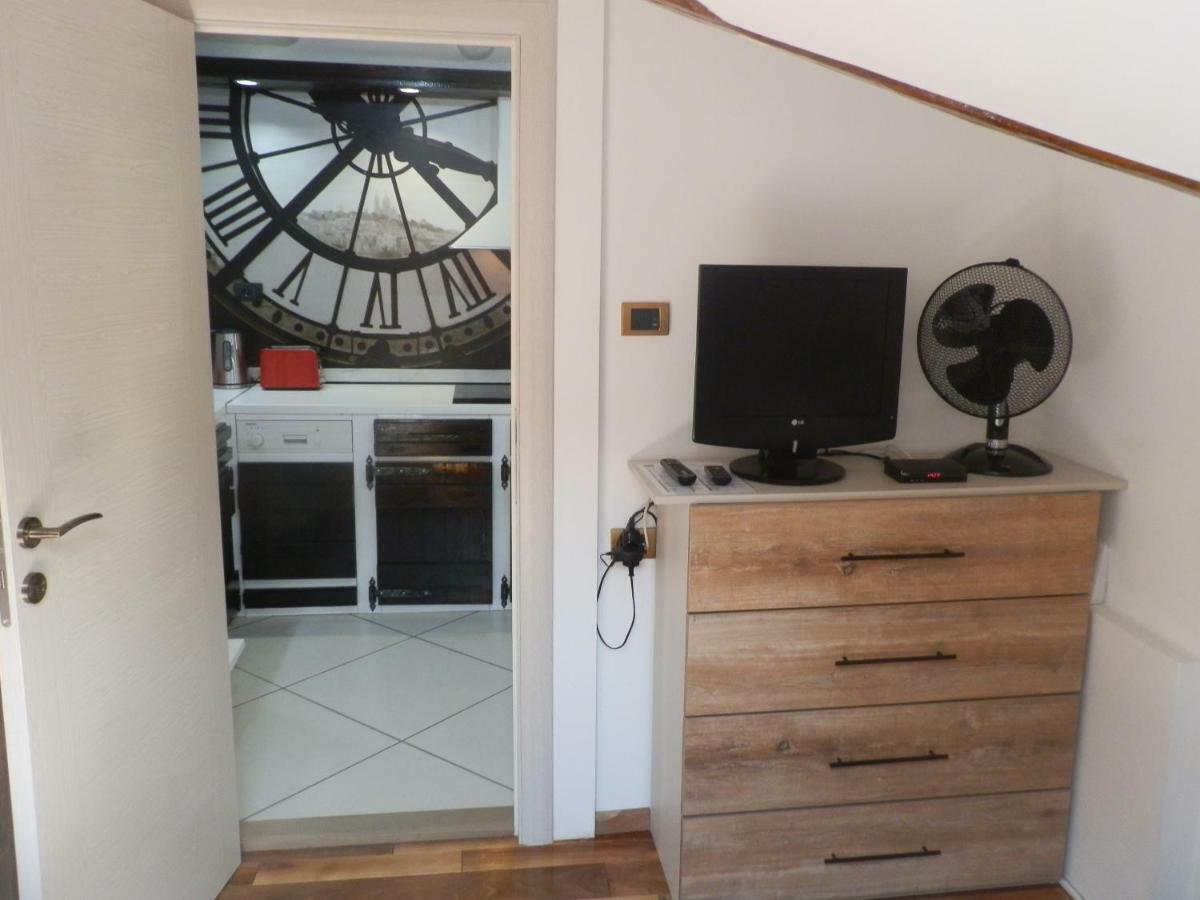 Apartman Rustik เบลเกรด ภายนอก รูปภาพ